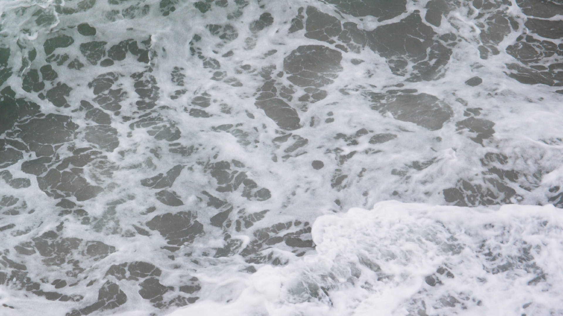 2022-10-26 09 Uhr 01 Wellen nach dem Sturm (Foto, Video)
