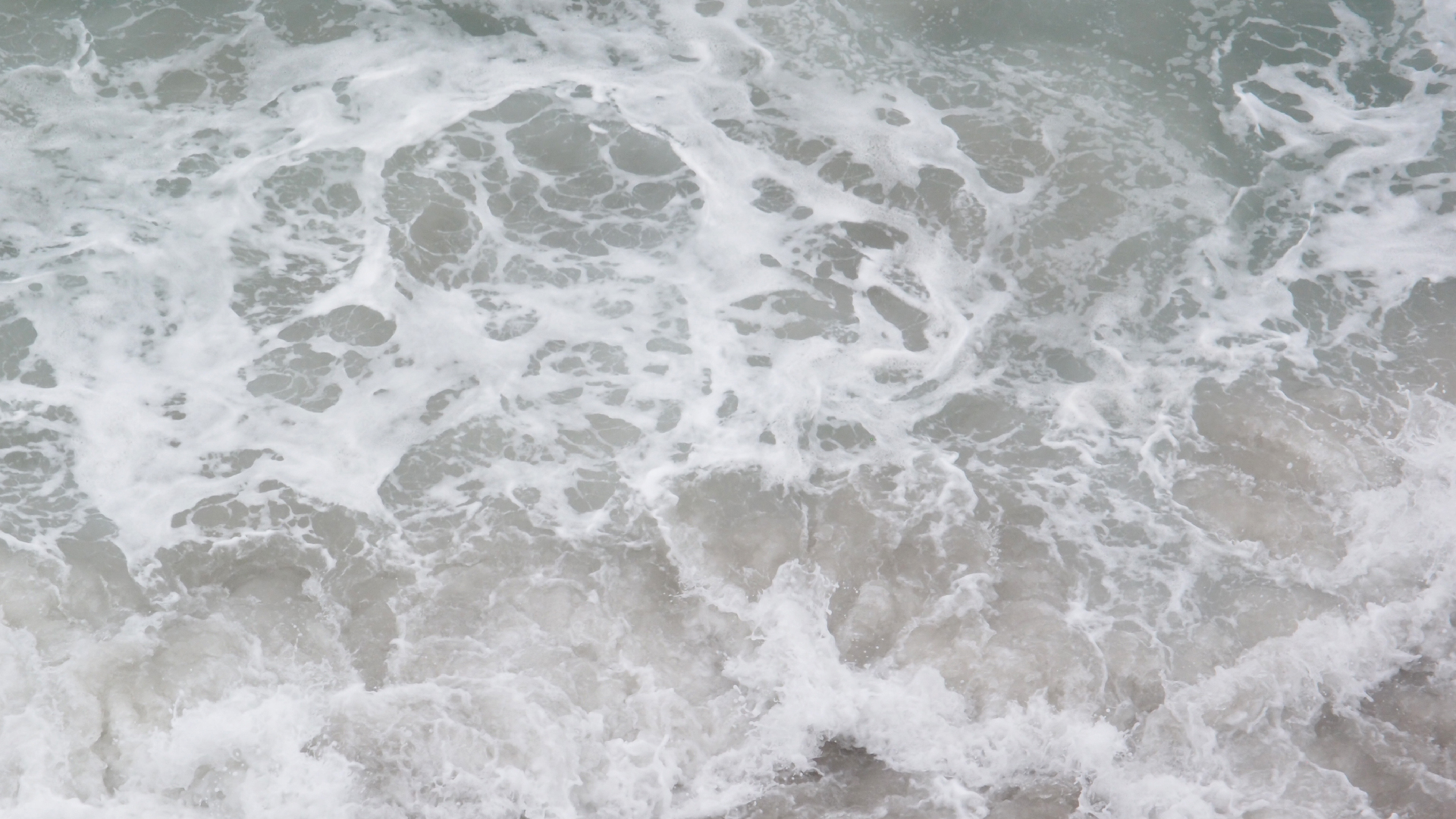 2022-10-26 09 Uhr 01 Wellen nach dem Sturm (Foto, Video)