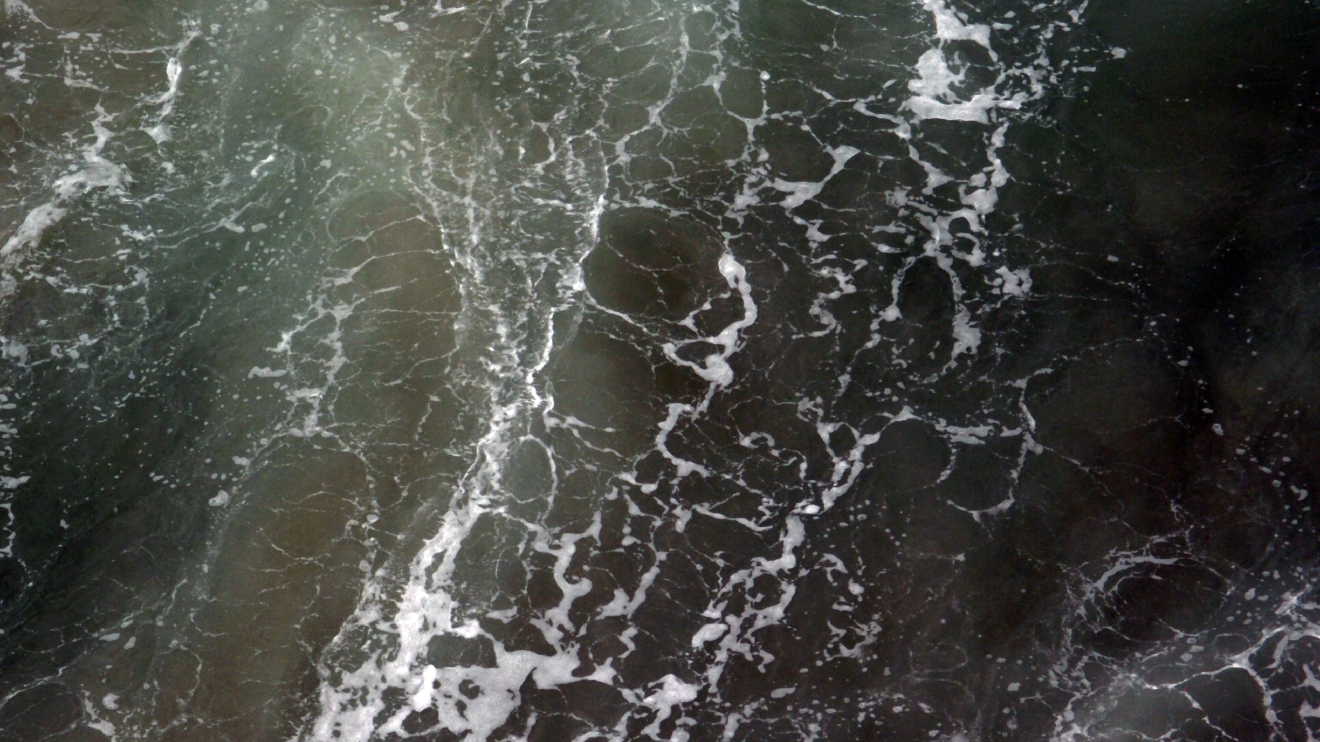 2022-10-26 09 Uhr 01 Wellen nach dem Sturm (Foto, Video)