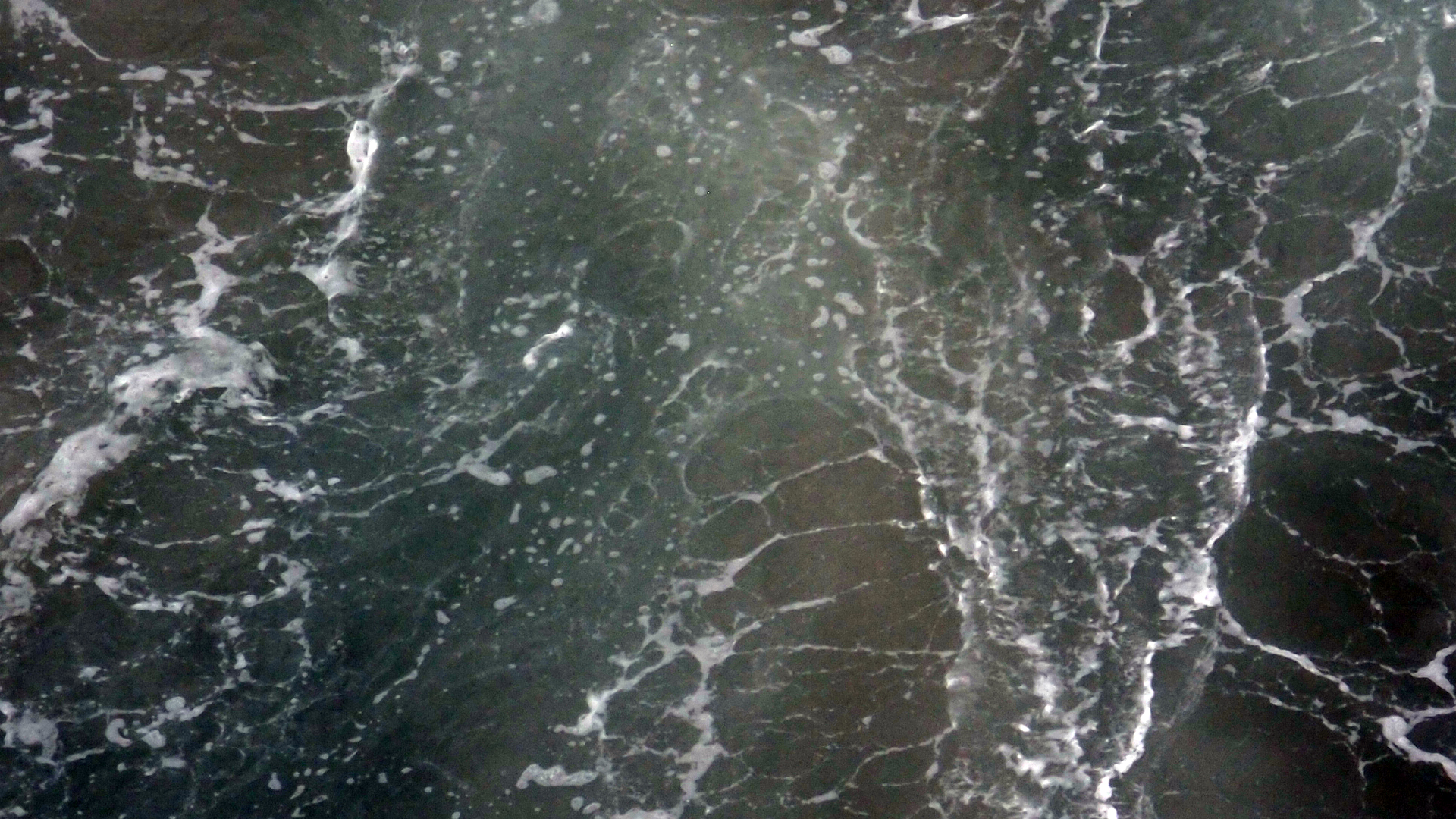 2022-10-26 09 Uhr 01 Wellen nach dem Sturm (Foto, Video)