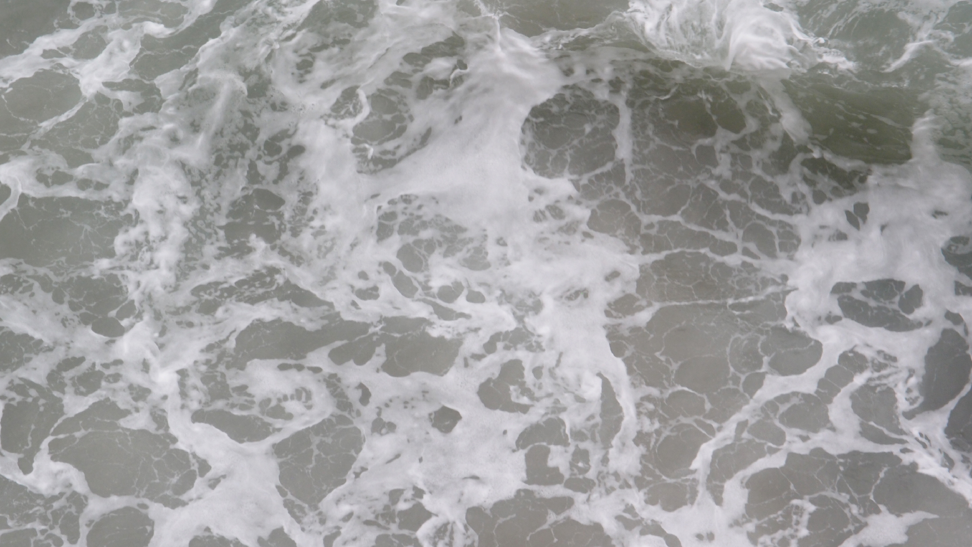 2022-10-26 09 Uhr 01 Wellen nach dem Sturm (Foto, Video)