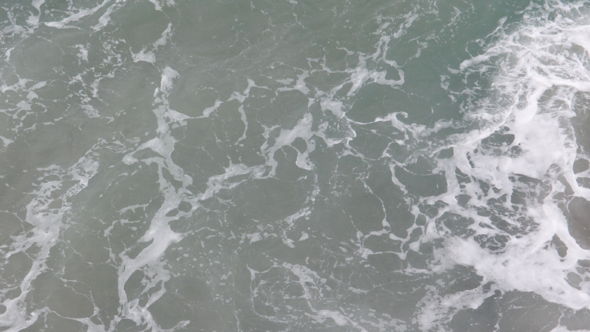 2022-10-26 09 Uhr 01 Wellen nach dem Sturm (Foto, Video)