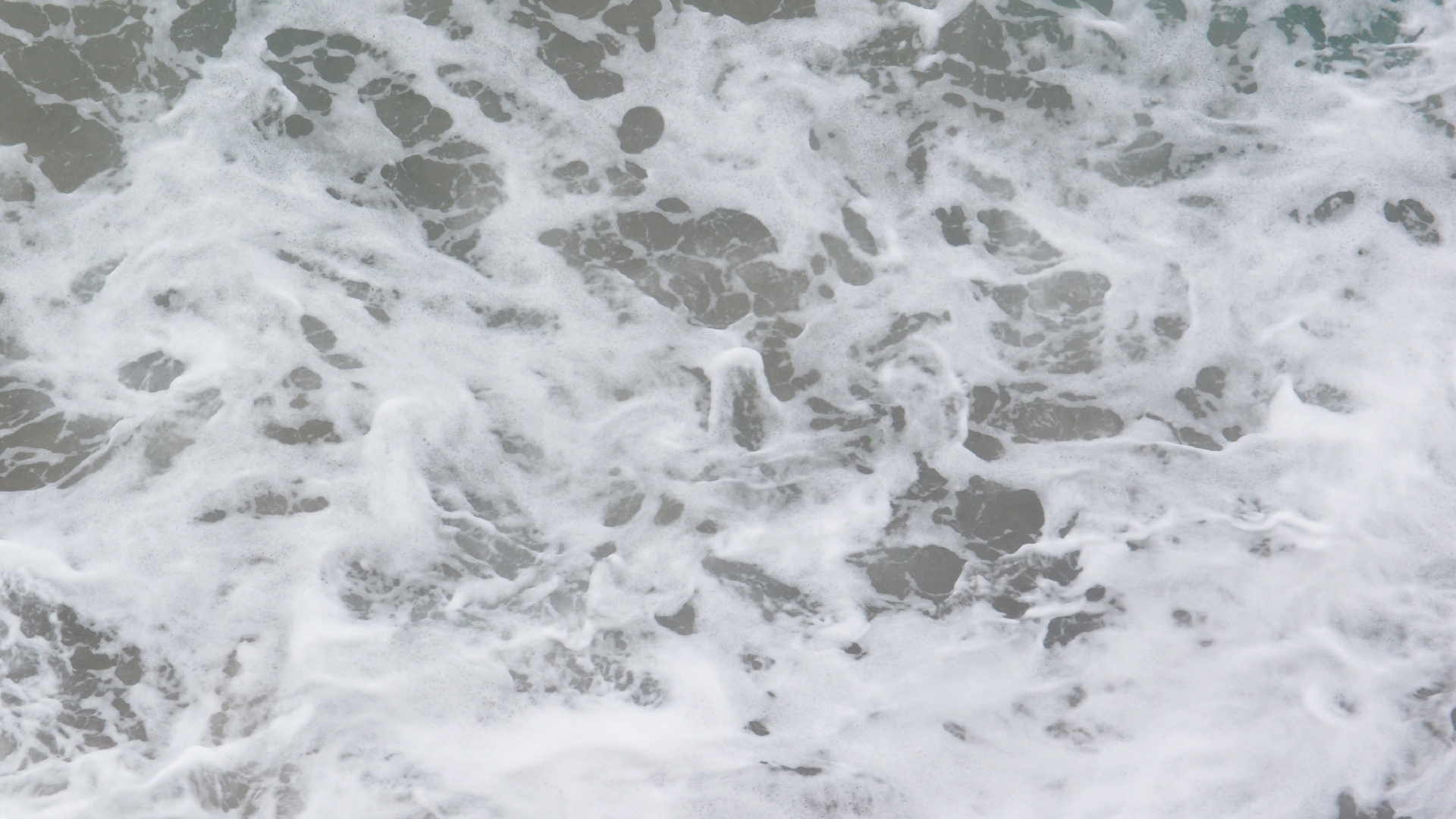 2022-10-26 09 Uhr 01 Wellen nach dem Sturm (Foto, Video)