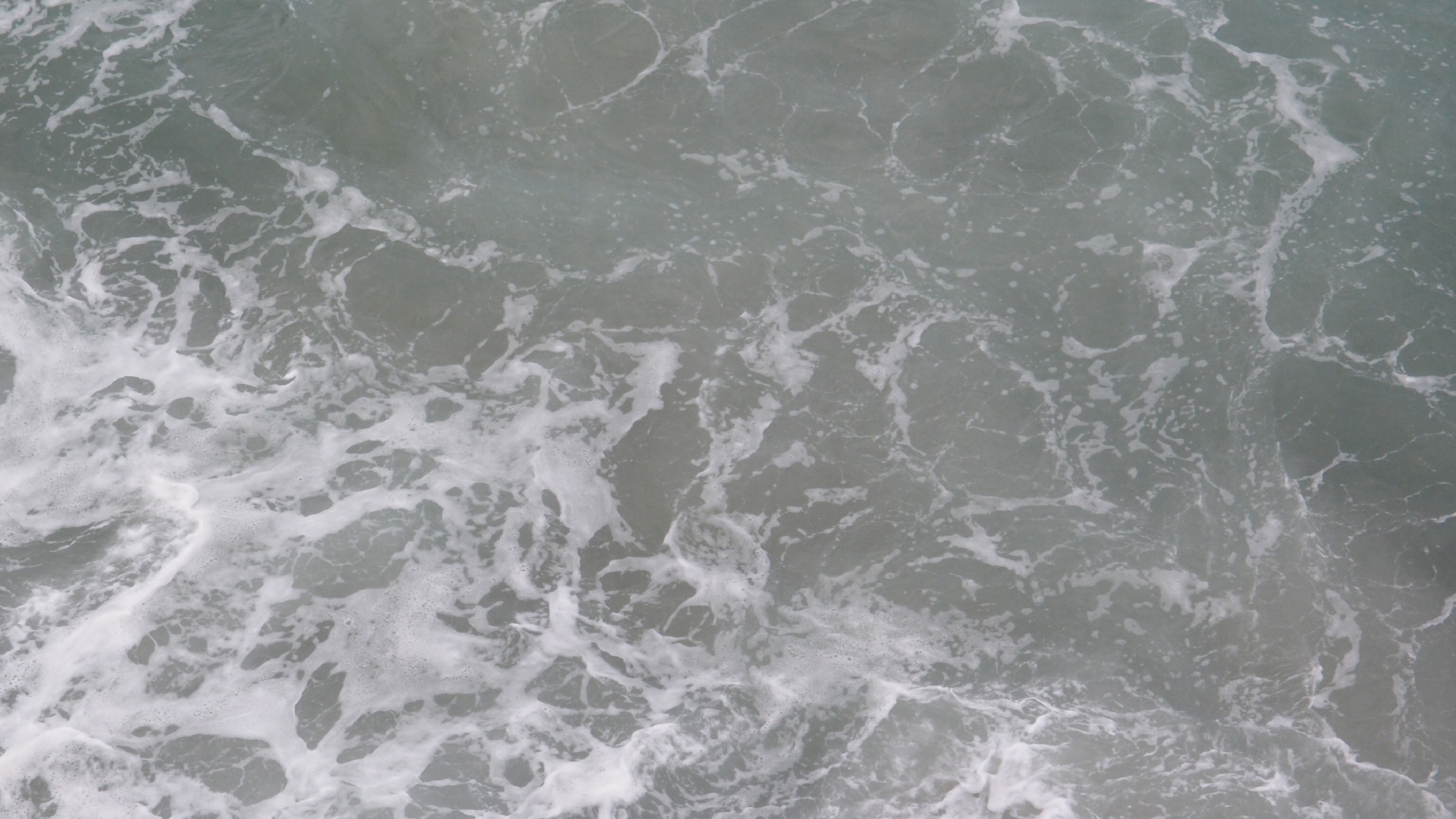 2022-10-26 09 Uhr 01 Wellen nach dem Sturm (Foto, Video)