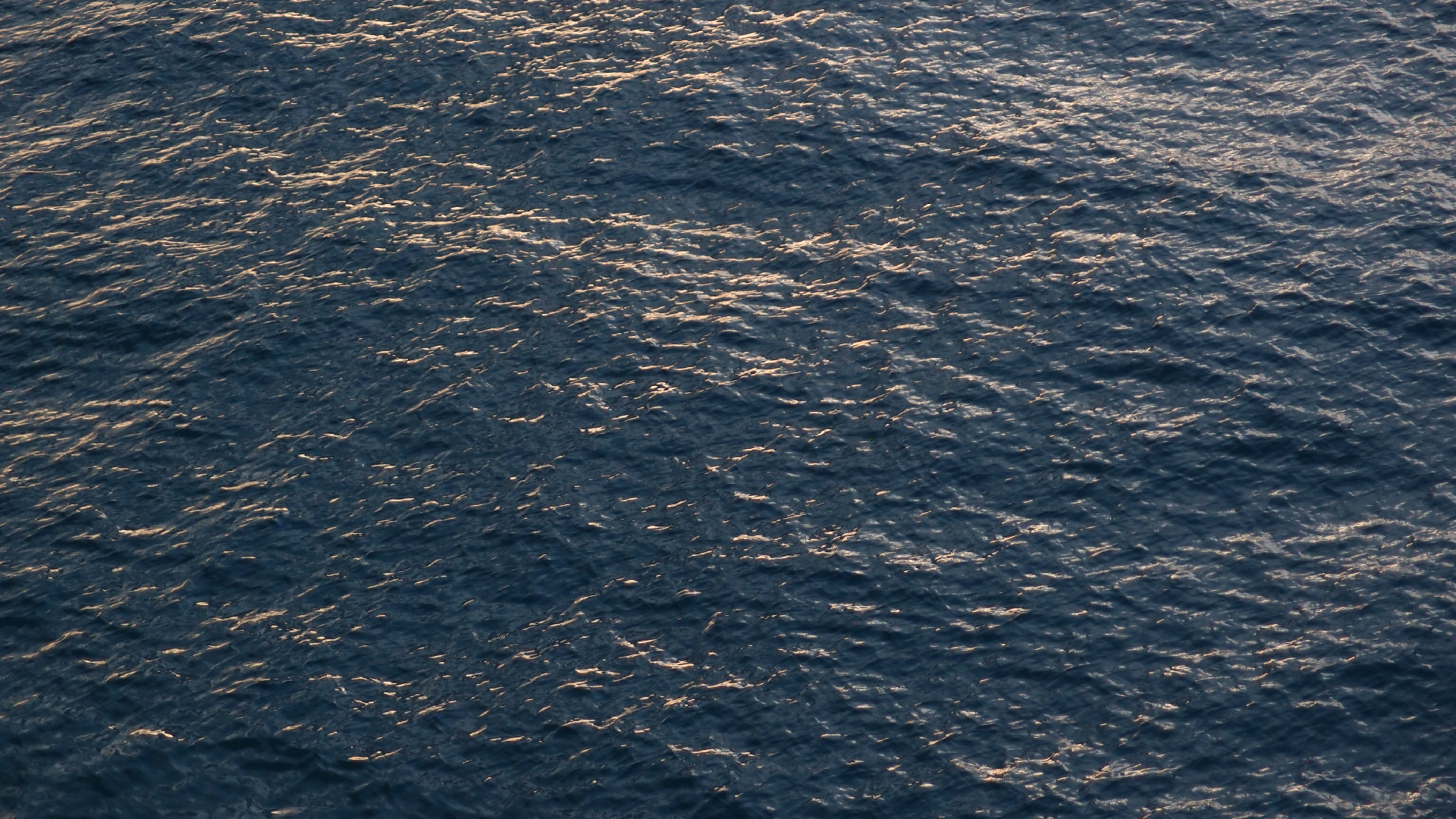 2022-10-27 15 Uhr 58 Wolken und Wellen (Foto, Video)