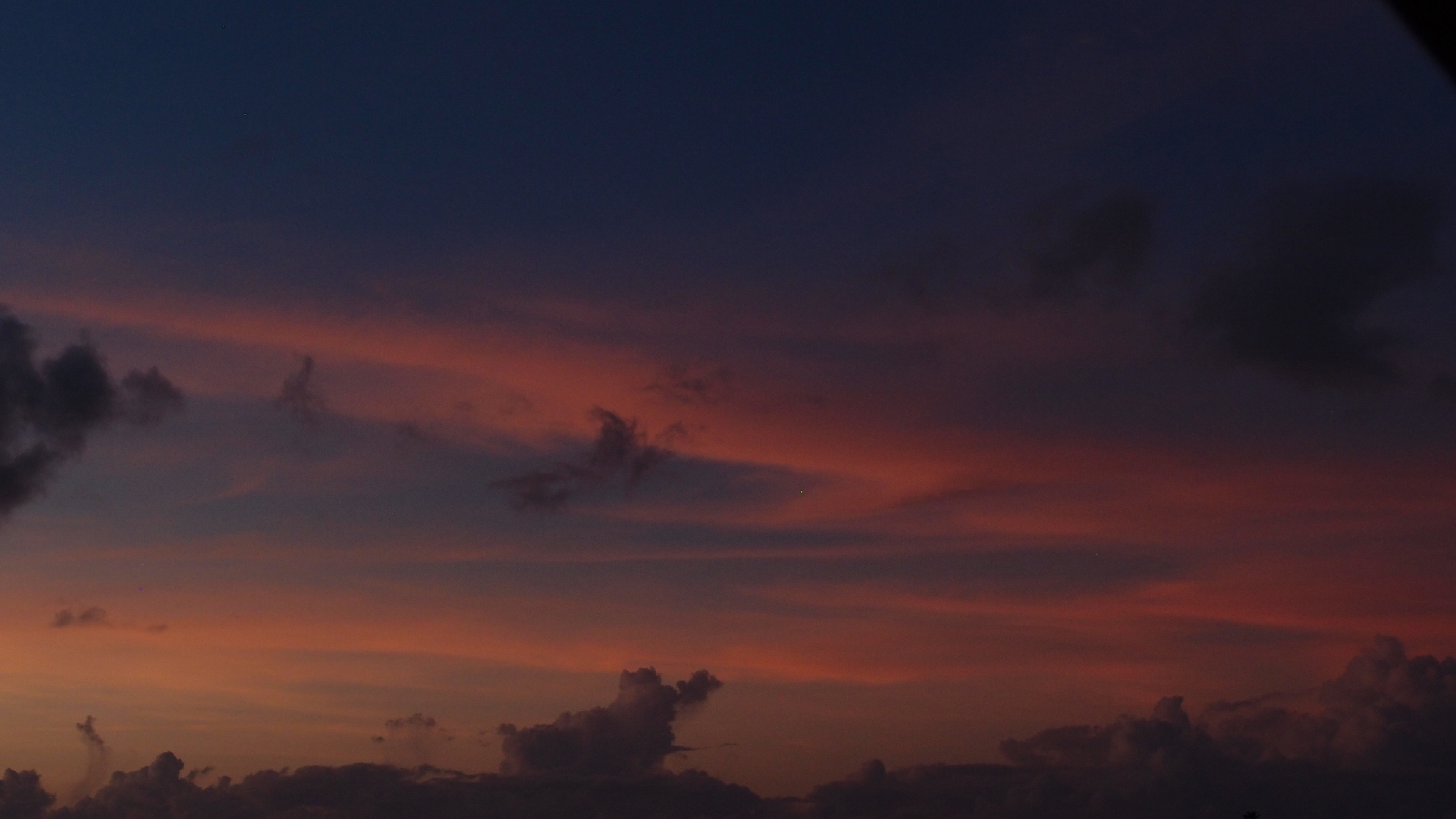 2022-10-27 15 Uhr 58 Wolken und Wellen (Foto, Video)