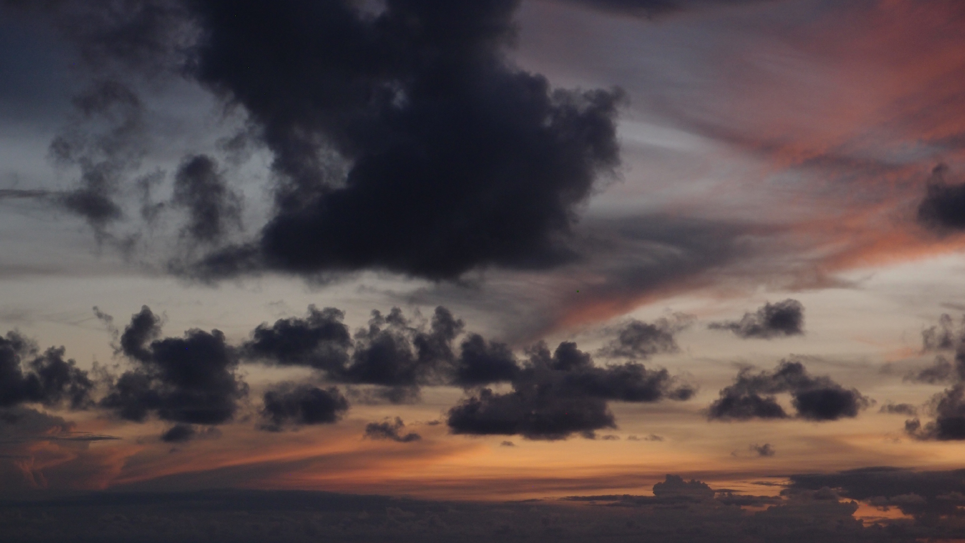 2022-10-27 15 Uhr 58 Wolken und Wellen (Foto, Video)