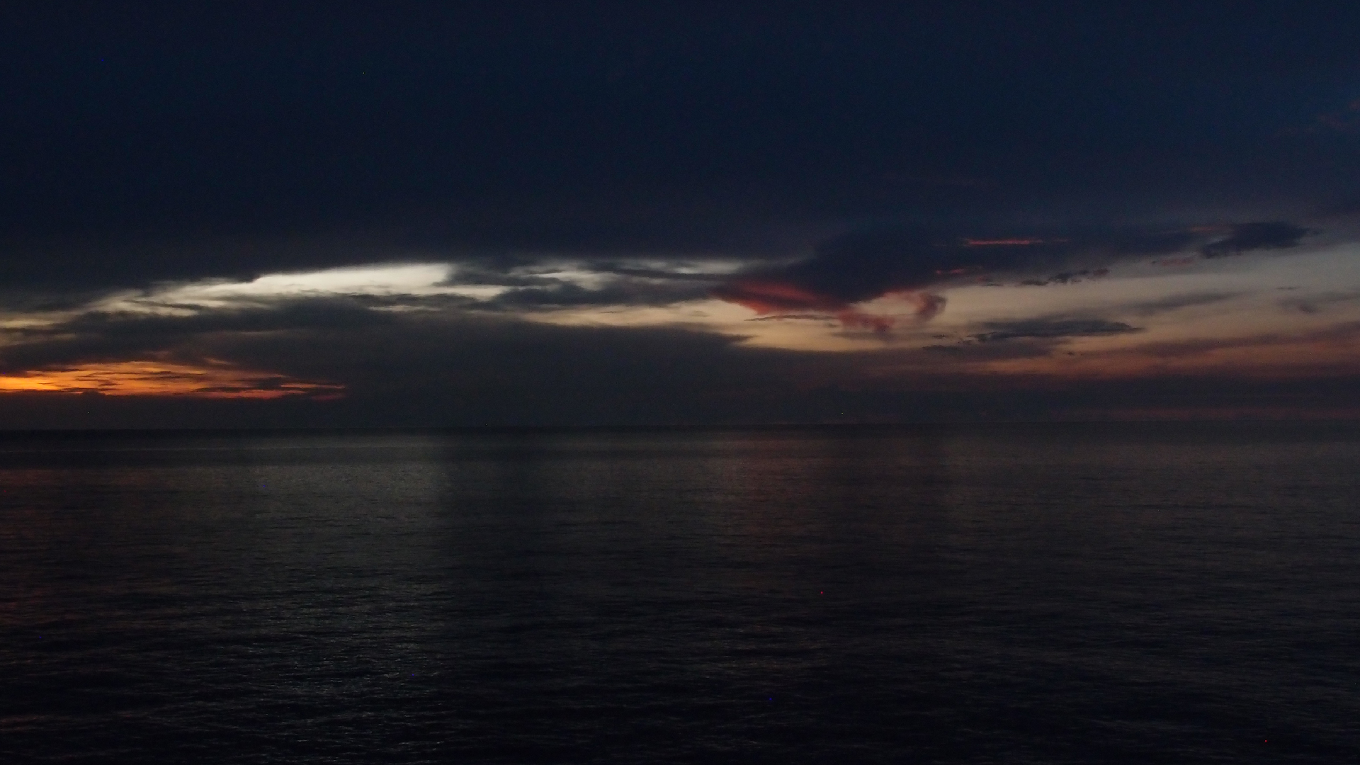 2022-11-08 17 Uhr 48 das Meer (Foto, Video)