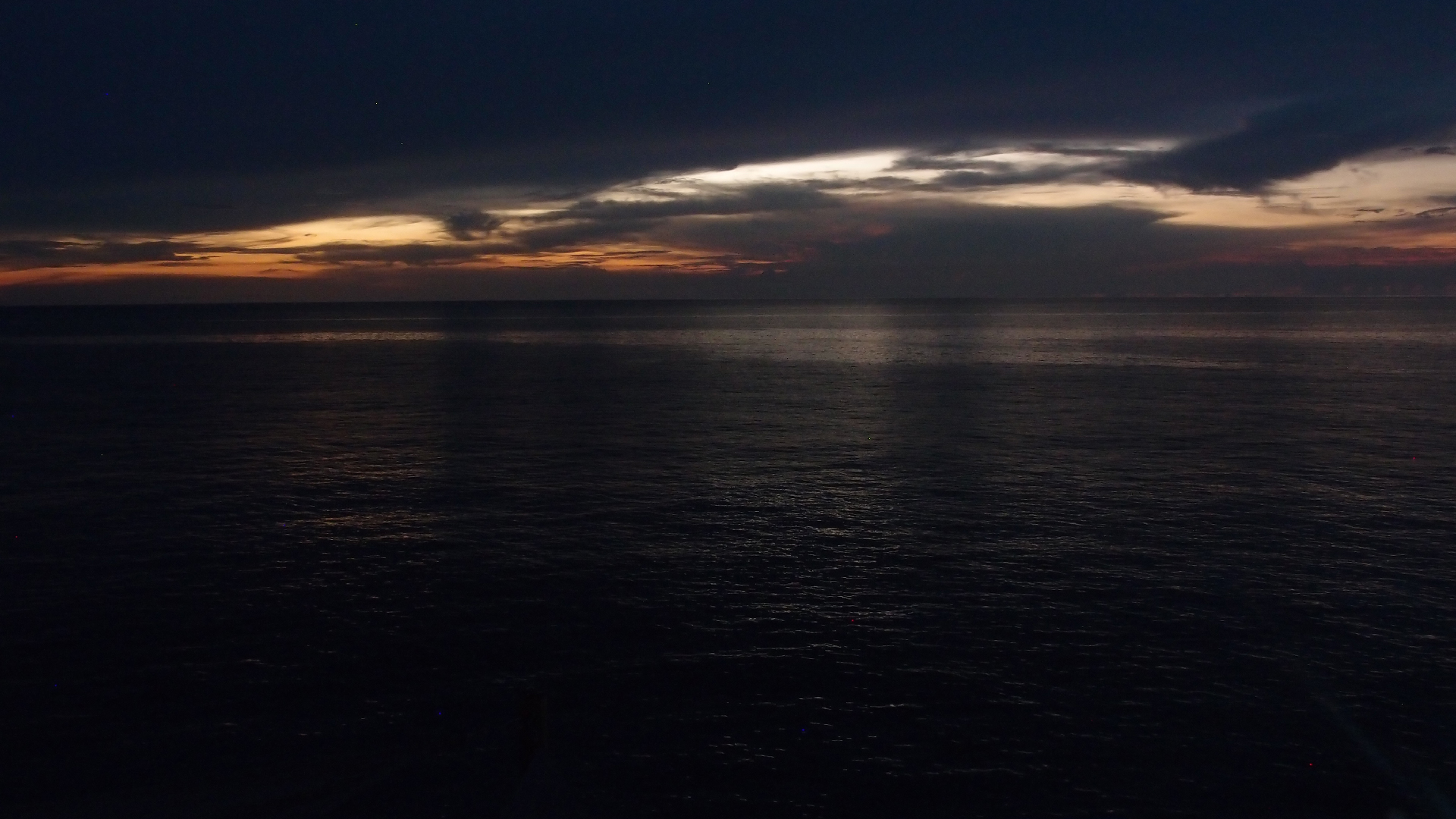 2022-11-08 17 Uhr 48 das Meer (Foto, Video)