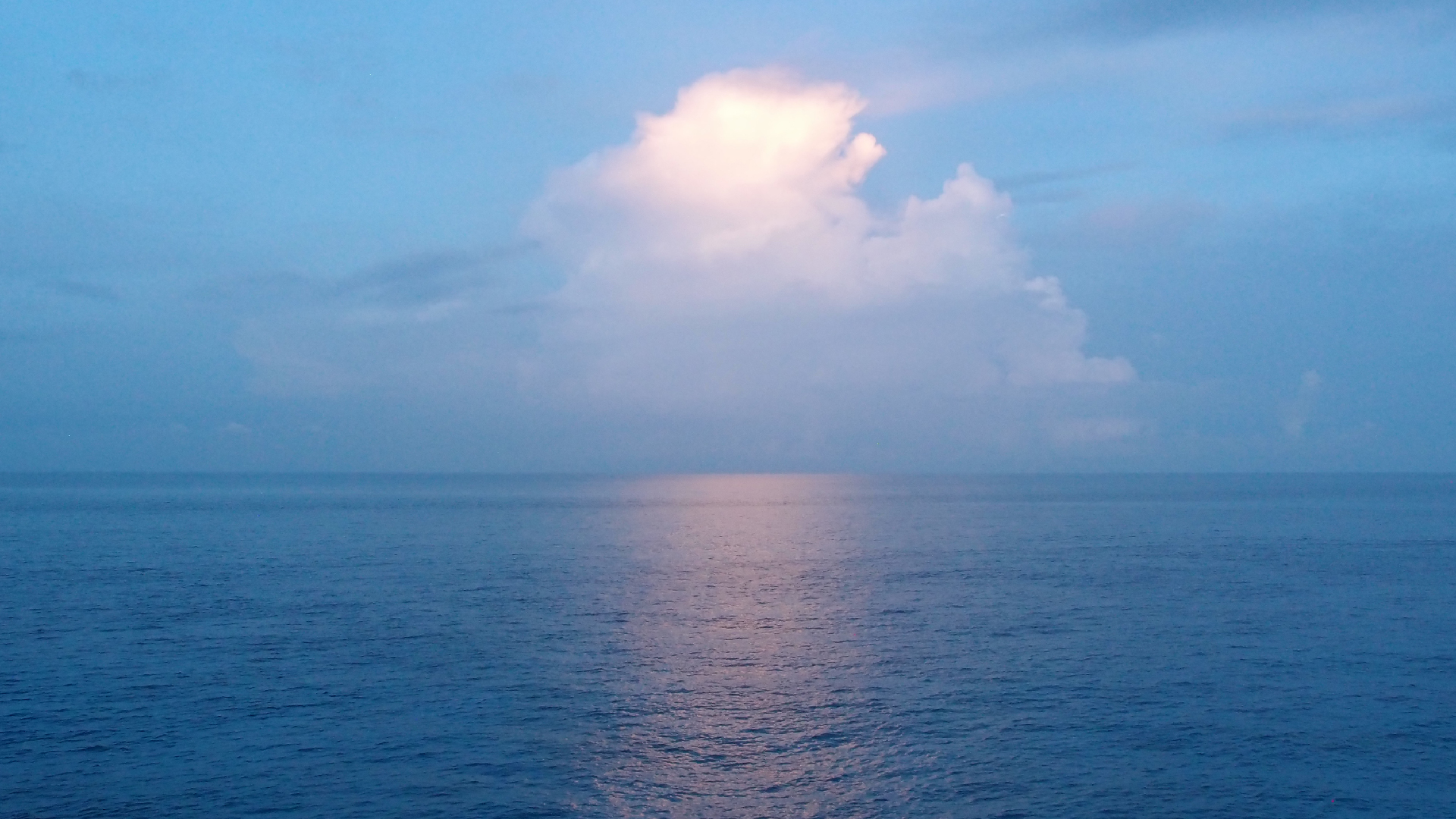 2022-11-09 05 Uhr 36 das Meer (Video, Foto)