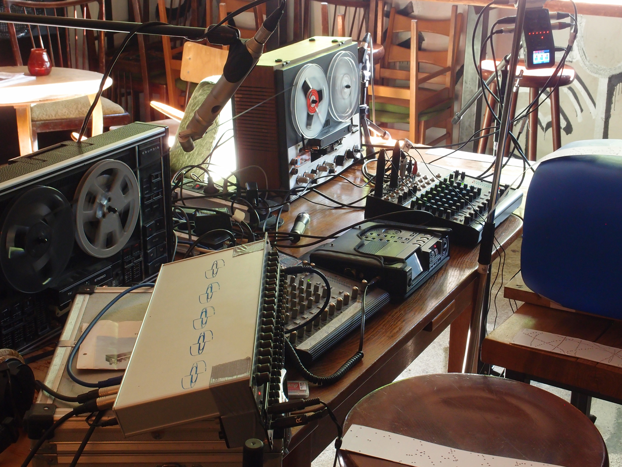 2020-04-26 'sand' Remix Teil 7 (Aufnahme Tonband und Remix 2) (Audio + Video)