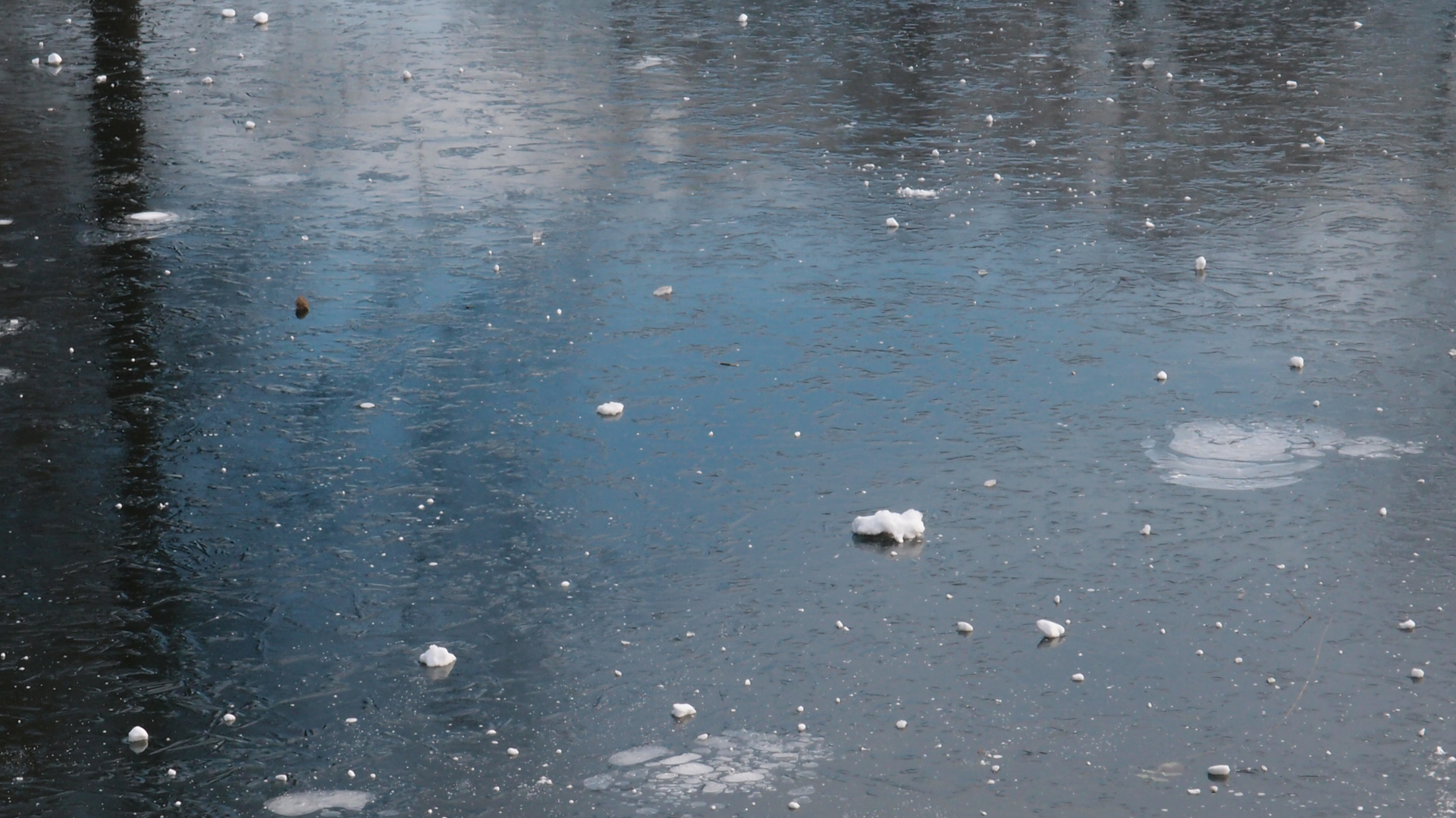 2021-02-02 Wasser in der Sp�le II, On-Off mit Parameterwechsel (Remix John Cage 'Book Of Music') (Komposition, Remix, Recording, Foto)