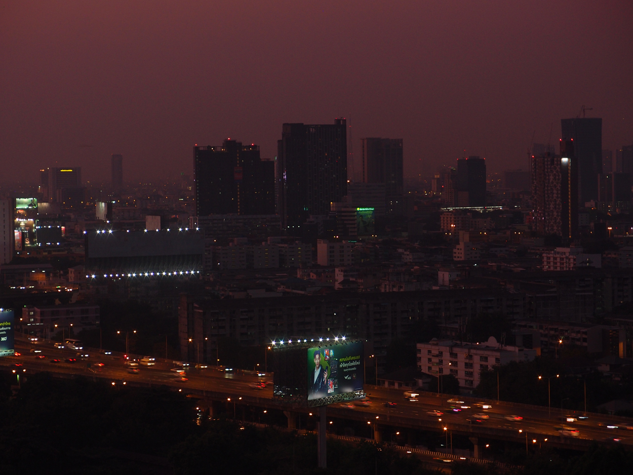 2019-12-22 17 uhr Bangkok (rooftop)