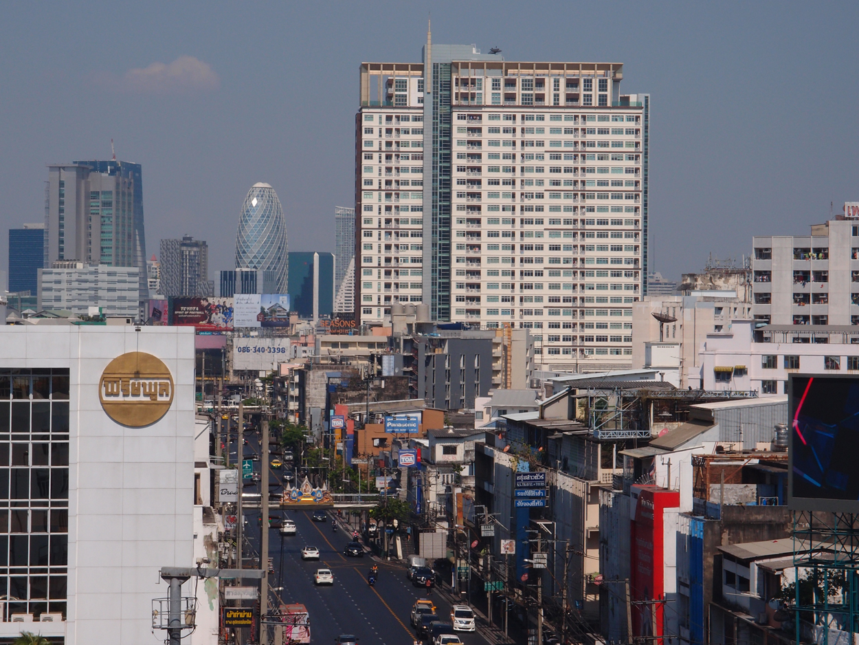 2020-01-03 15 uhr Si Phraya Road