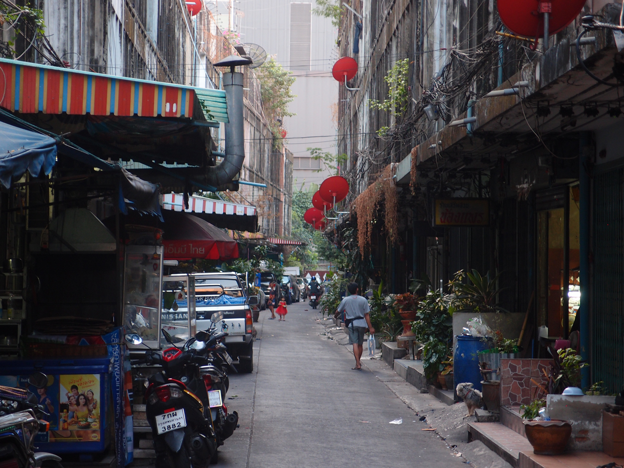 2020-01-05 17 uhr Si Phraya Road (Foto, Video)